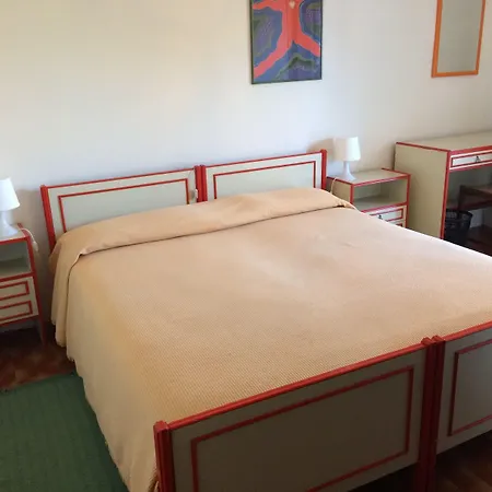 Miura Hotel 2*