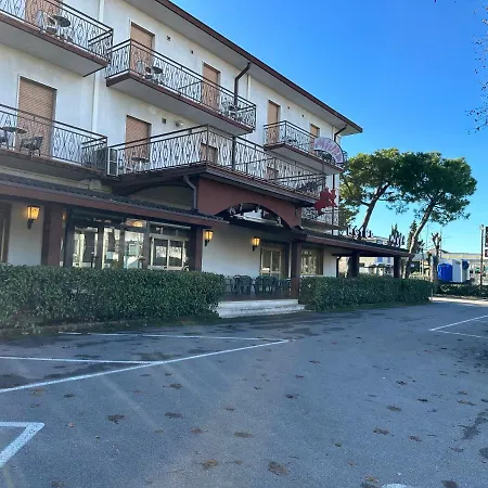 Miura Hotel 2*