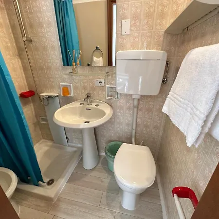 Miura Hotel 2*