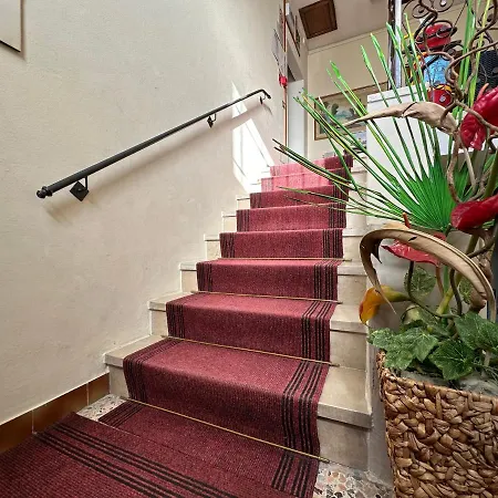 Hotel Miura 2*